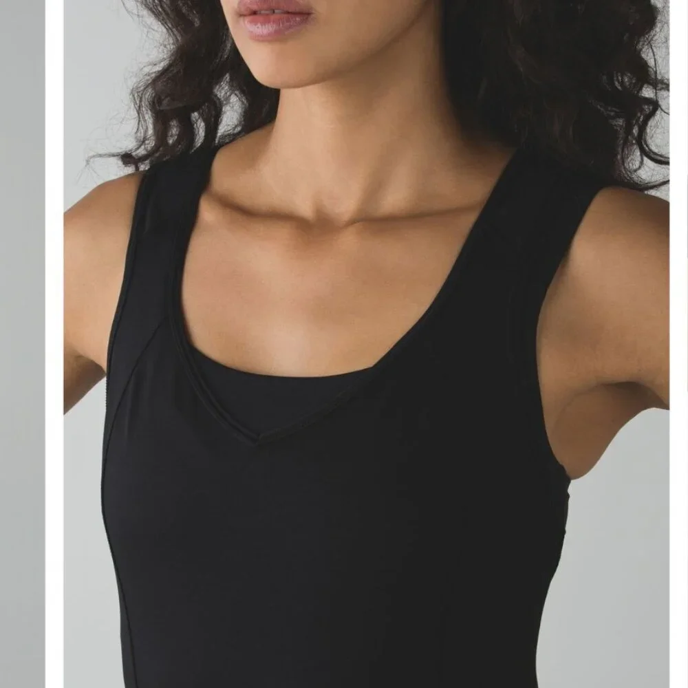 Lululemon Super Sport Tank Black Women's 6 V Neck Fitted Tank & Bra Activewear